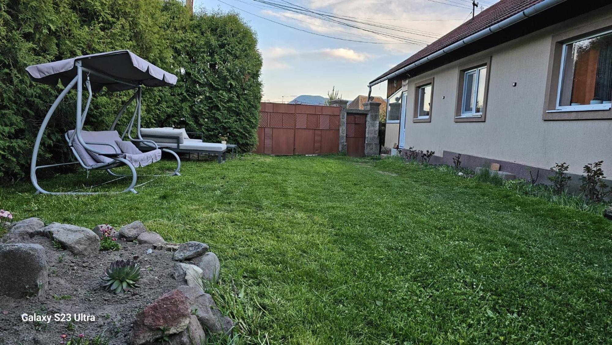 Verebes Cottage With Garden Тушнад Екстериор снимка